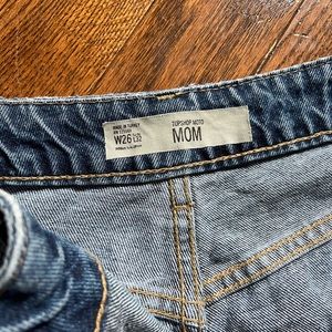 TOPSHOP Mom Jeans